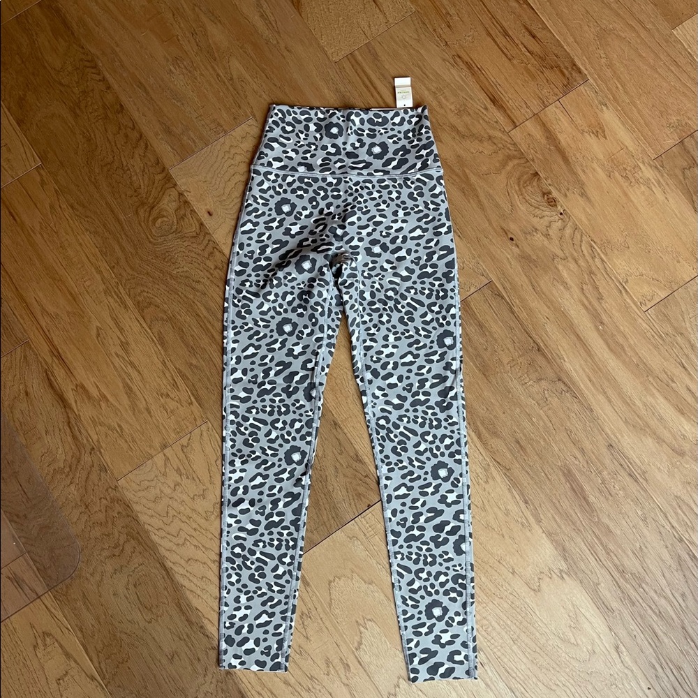 Aerie Gray Leopard Print Leggings